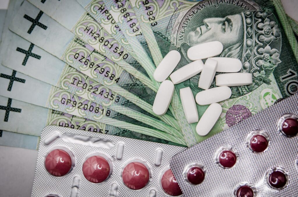 medications money cure tablets 47327.jpeg